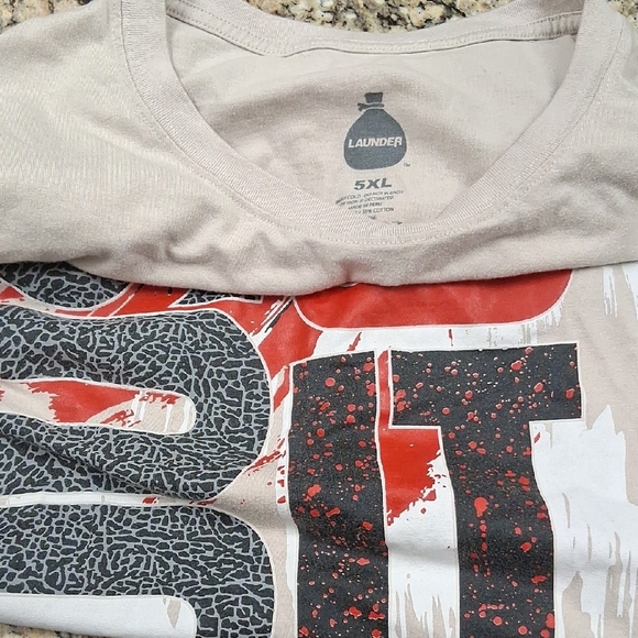 Nike Beige and Red Graphic Tee - Picture 2 of 2